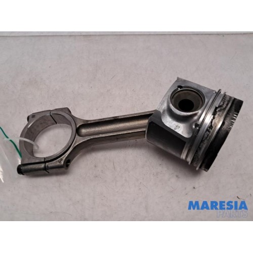 Renault - Master - Connecting rod