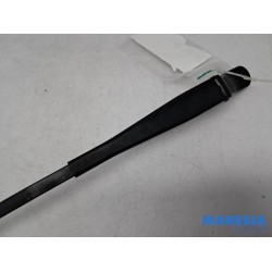 Peugeot - 5008 - Front wiper arm