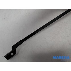 Peugeot - 5008 - Front wiper arm
