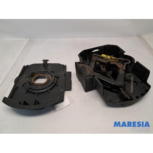 Peugeot - 5008 - Jack set