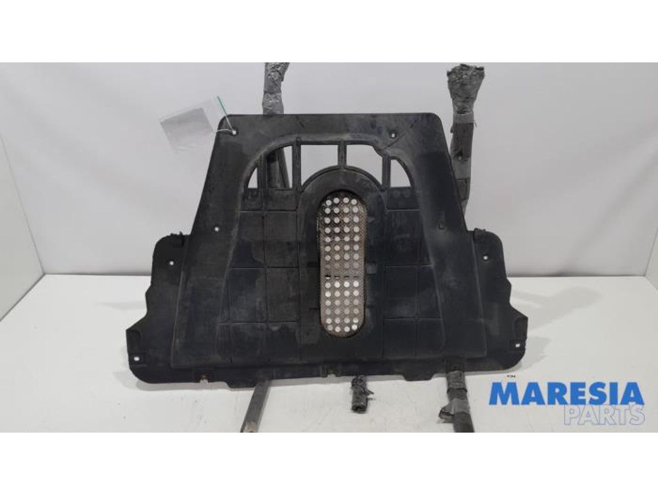 Alfa Romeo - Giulietta - Motor Beschermplaat