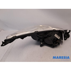 Peugeot - 5008 - Koplamp links