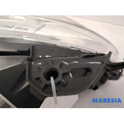 Peugeot - 5008 - Koplamp links