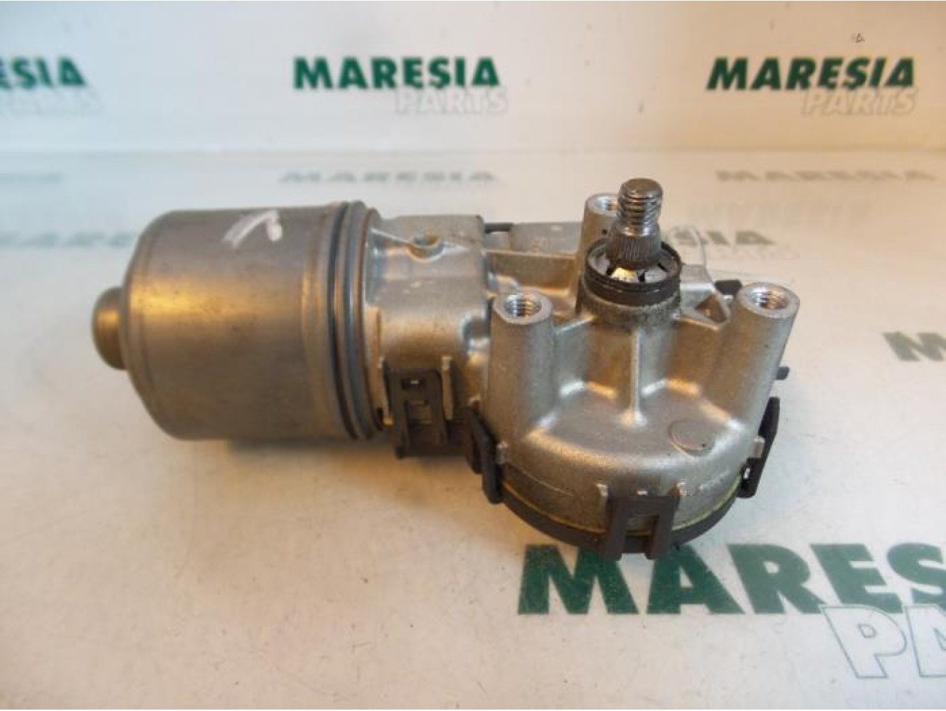 Peugeot - 206 - Front wiper motor