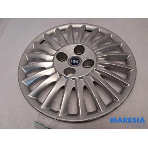 Fiat - Punto Grande - Wheel cover (spare)