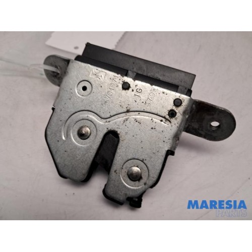 Alfa Romeo - Giulietta - Tailgate lock mechanism