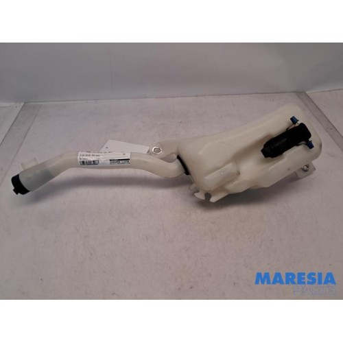 Alfa Romeo - Giulietta - Front windscreen washer reservoir