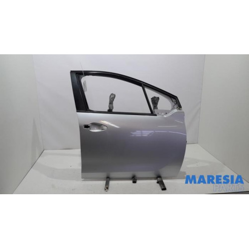 Peugeot - 208 - Front door 4-door, right