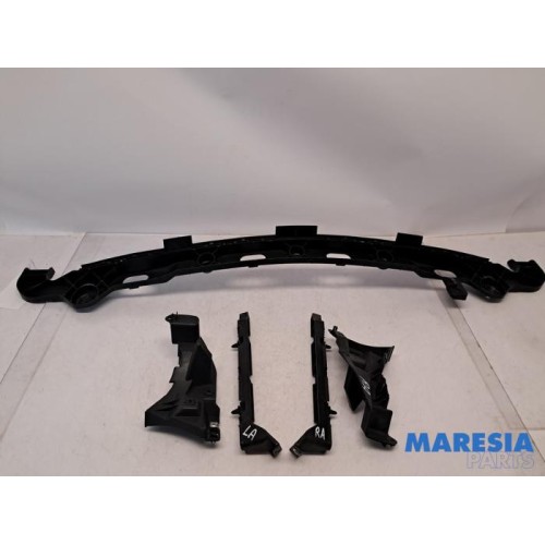 Alfa Romeo - Giulietta - Rear bumper bracket central