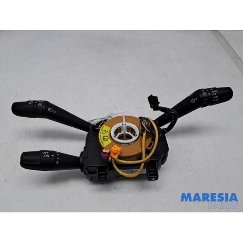 Alfa Romeo - Giulietta - Steering column stalk