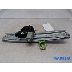 Alfa Romeo - Giulietta - Rear door window mechanism 4-door, right