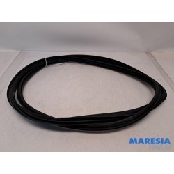 Alfa Romeo - Giulietta - Portierrubber 4Deurs rechts-voor