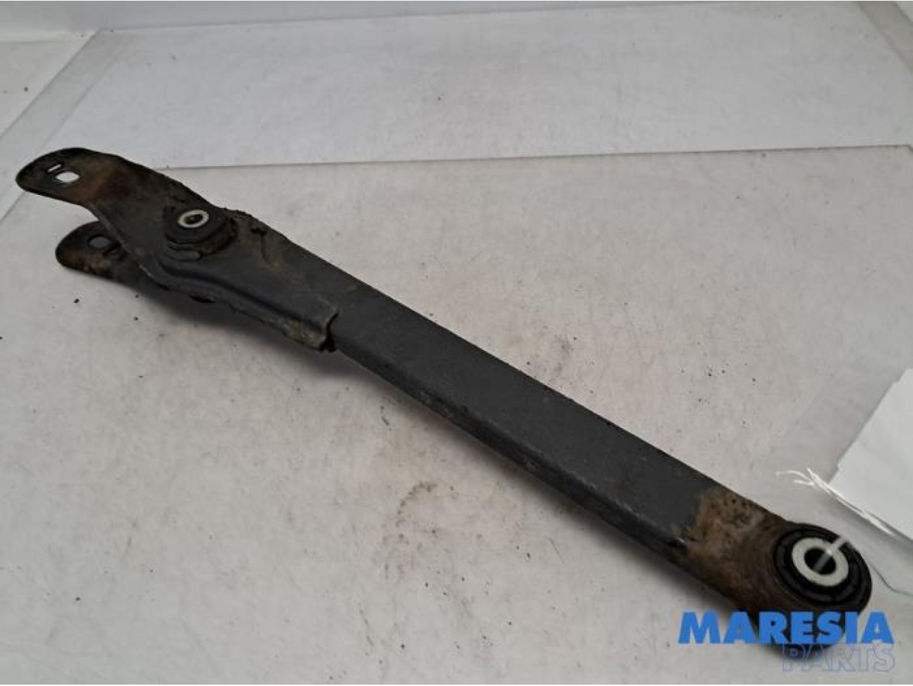 Alfa Romeo - Giulietta - Rear lower wishbone, left
