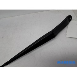 Alfa Romeo - Giulietta - Front wiper arm