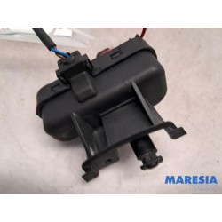 Alfa Romeo - Giulietta - Moteur de verrouillage clapet réservoir