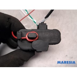 Alfa Romeo - Giulietta - Moteur de verrouillage clapet réservoir