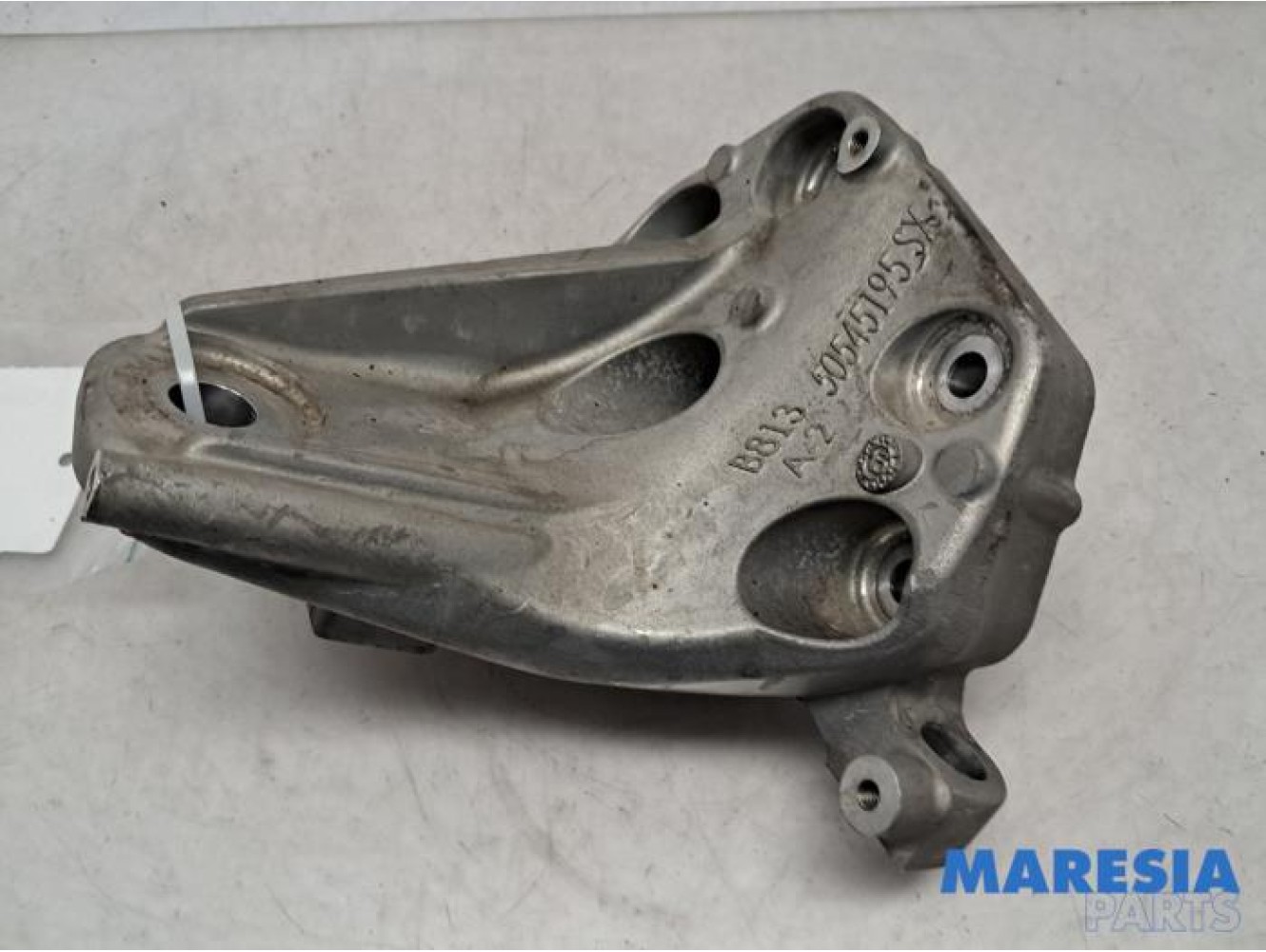 Alfa Romeo - Giulia - Engine mount