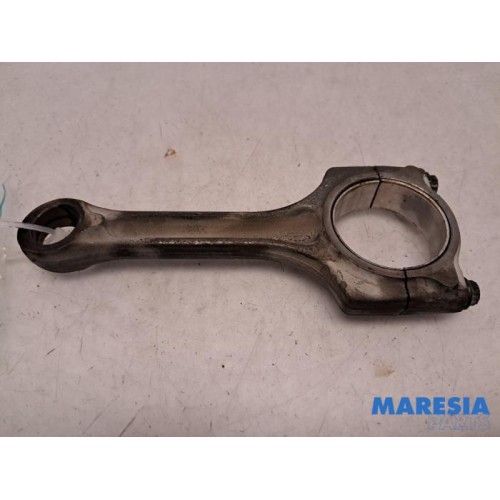 Citroen - C4 Picasso - Connecting rod