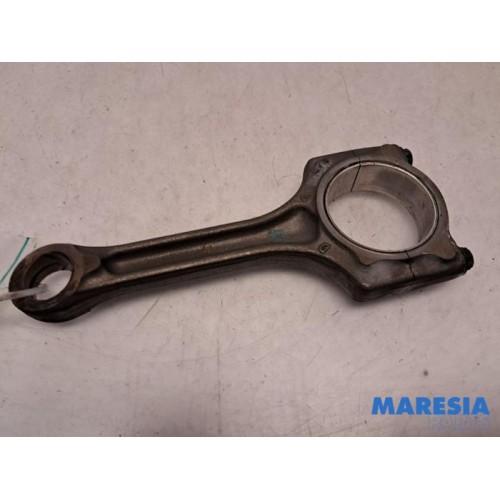 Citroen - C4 Picasso - Connecting rod