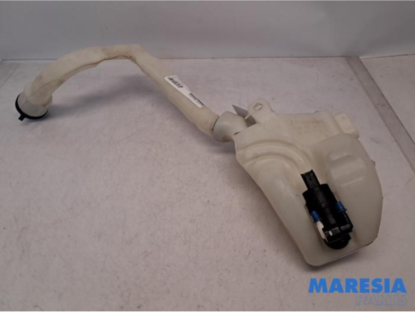 Peugeot - 208 - Front windscreen washer reservoir