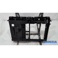 Peugeot - 208 - Front panel