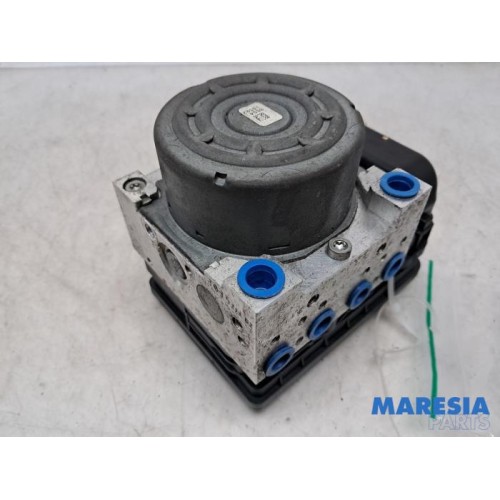 Peugeot - 208 - ABS pump