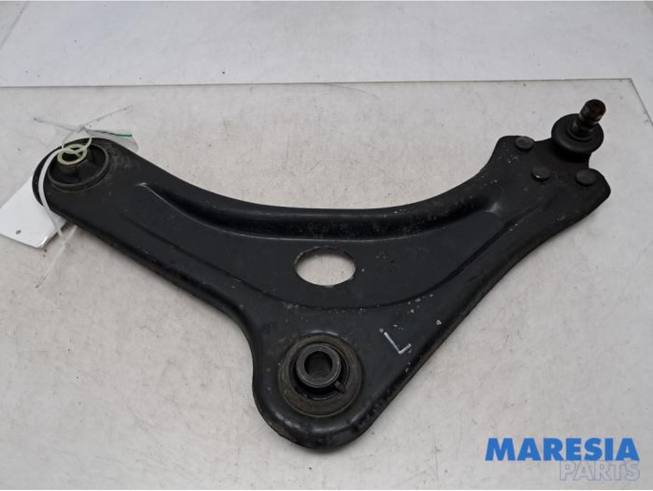 Peugeot - 208 - Front lower wishbone, left