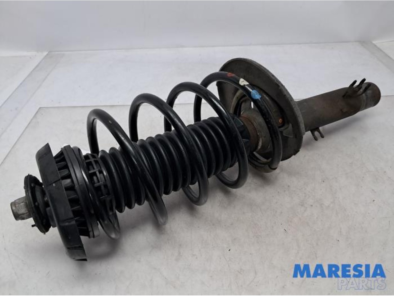 Peugeot - 208 - Front shock absorber rod, right