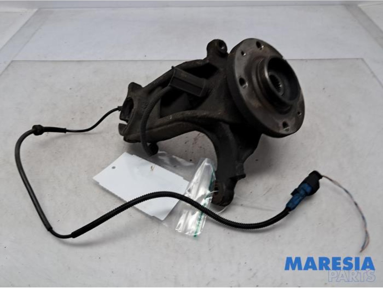 Peugeot - 208 - Knuckle, front right