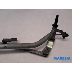 Peugeot - 208 - Wiper mechanism