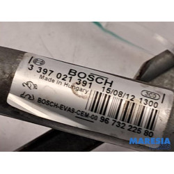 Peugeot - 208 - Wiper mechanism