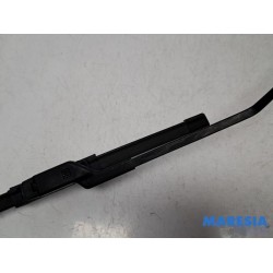 Peugeot - 208 - Front wiper arm