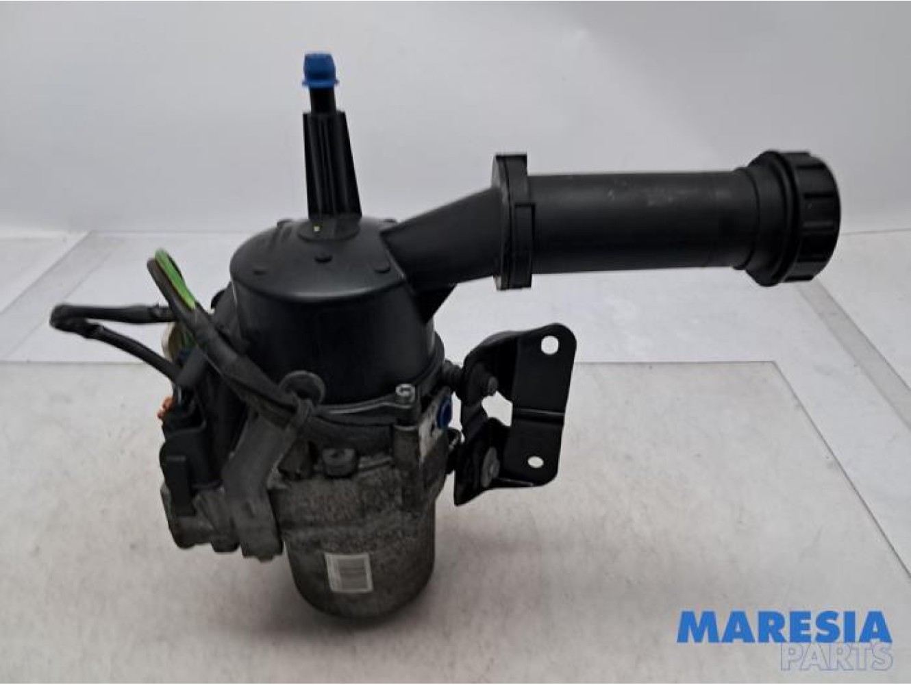 Peugeot - Partner - Power steering pump