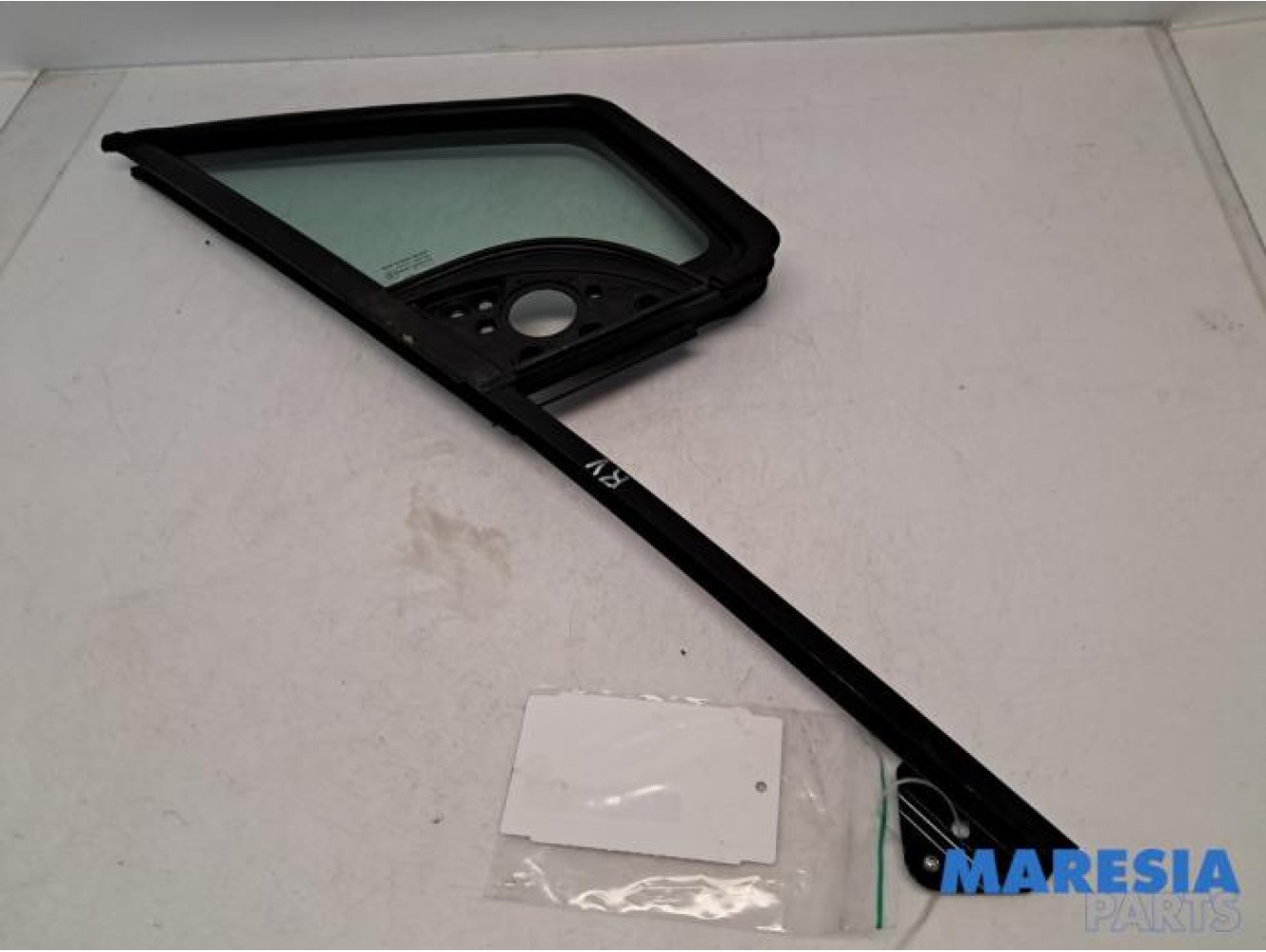 Peugeot - Partner - Quarter light, front right