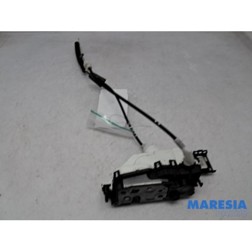 Peugeot - 5008 - Front door lock mechanism 4-door, right