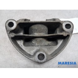 Renault - Master - Engine mount