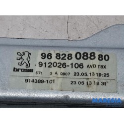 Peugeot - 5008 - Window mechanism 4-door, front right