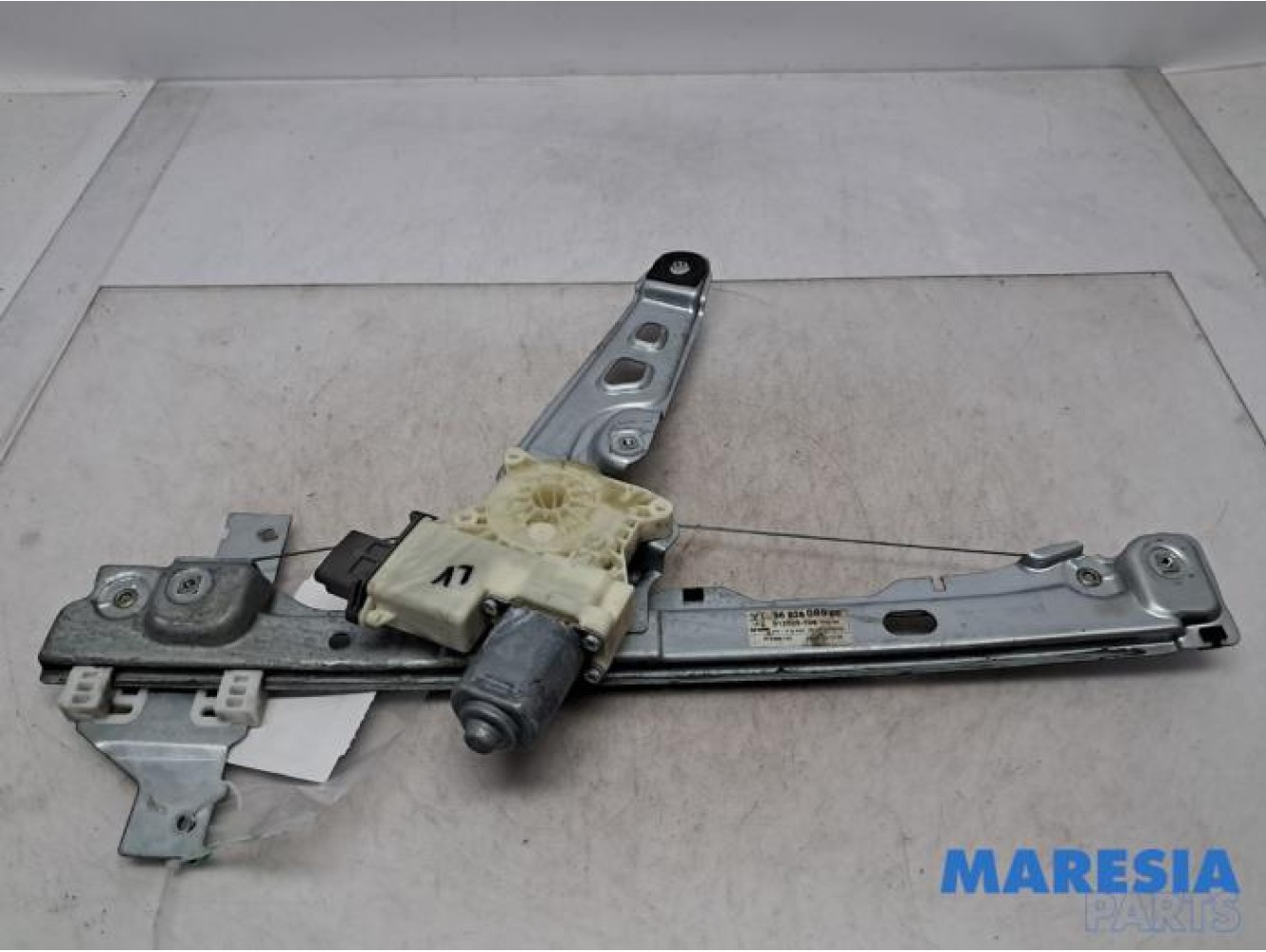 Peugeot - 5008 - Window mechanism 4-door, front left