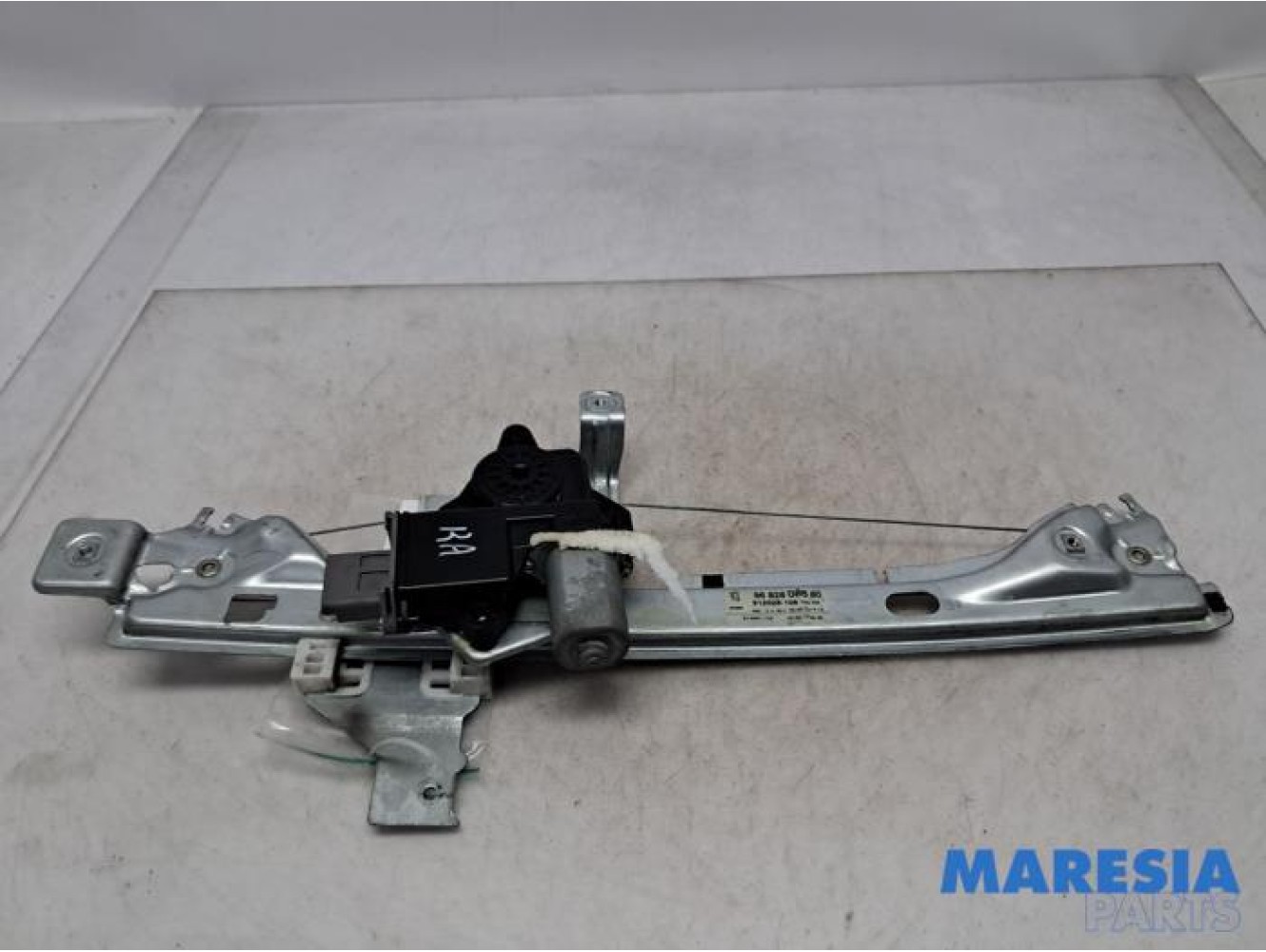 Peugeot - 5008 - Rear door window mechanism 4-door, right