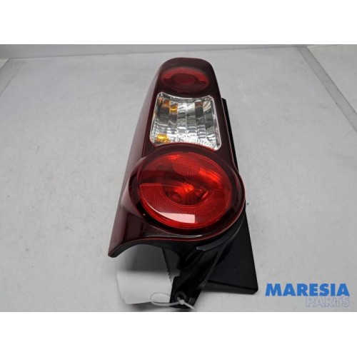 Peugeot - Partner - Taillight, left