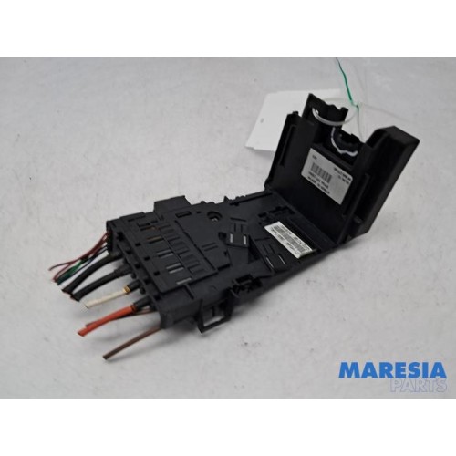 Peugeot - 5008 - Fuse box