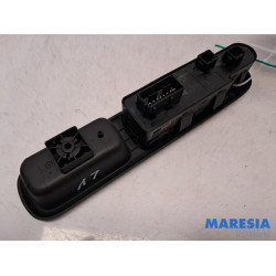 Peugeot - 5008 - Multi-functional window switch