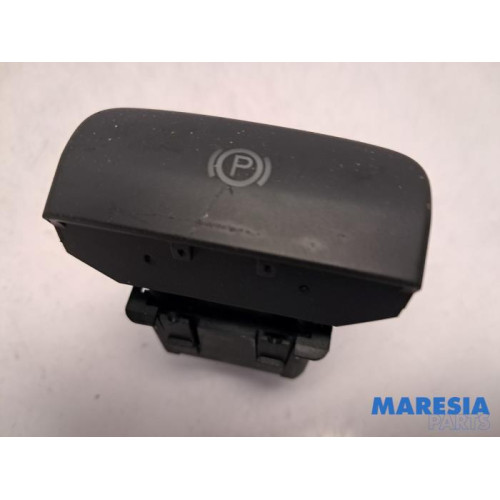 Peugeot - 5008 - Parking brake switch