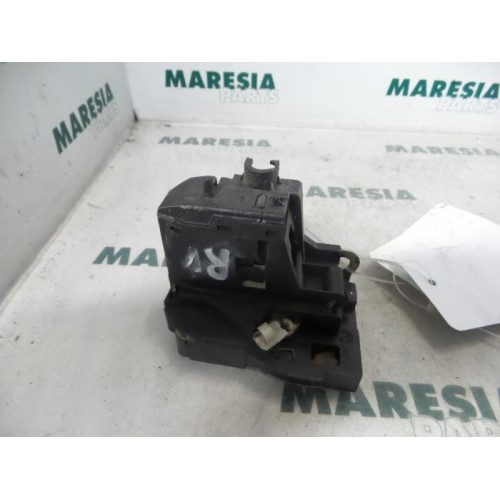 Renault - Megane Scenic - Front door lock mechanism 4-door, right