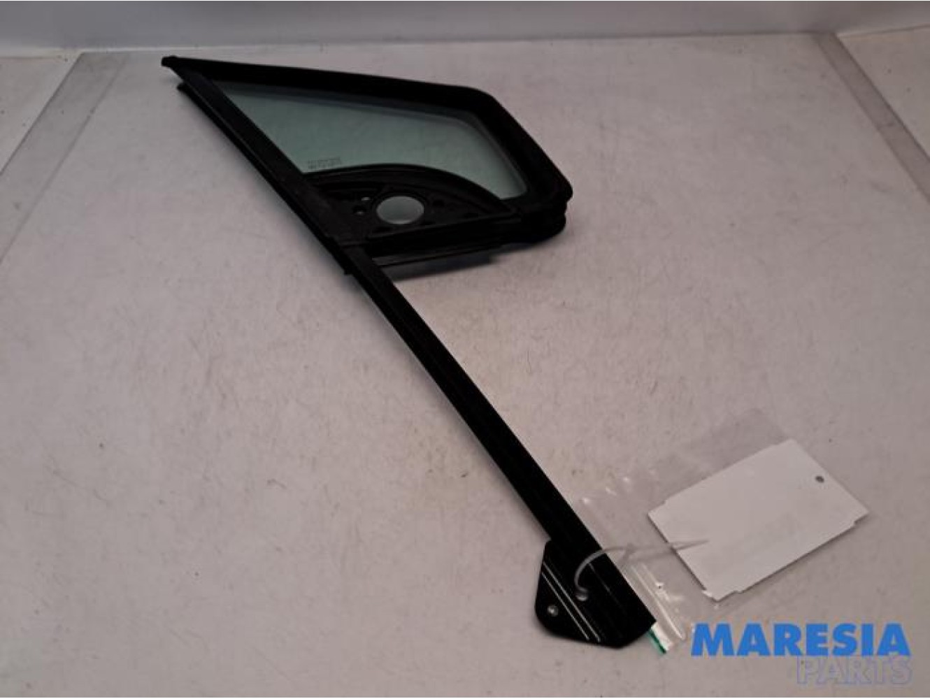 Peugeot - Partner - Quarter light, front right