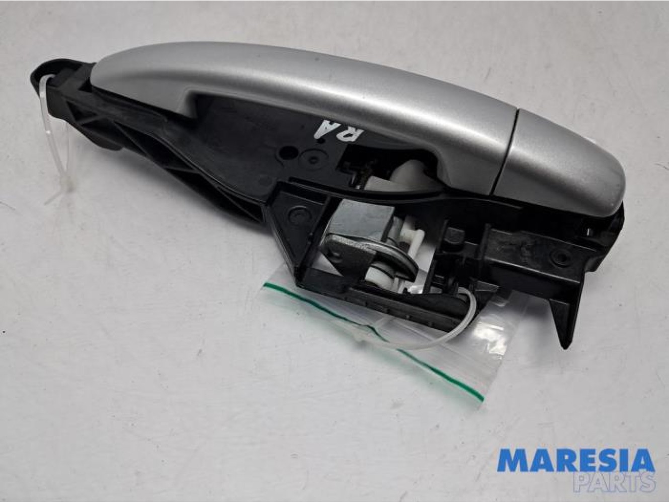Peugeot - 208 - Rear door handle 4-door, right