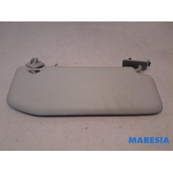 Peugeot - 208 - Sonnenblende