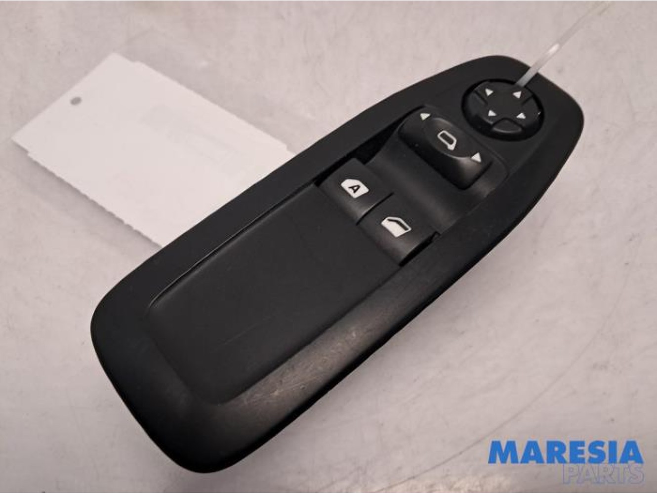 Peugeot - 208 - Multi-functional window switch