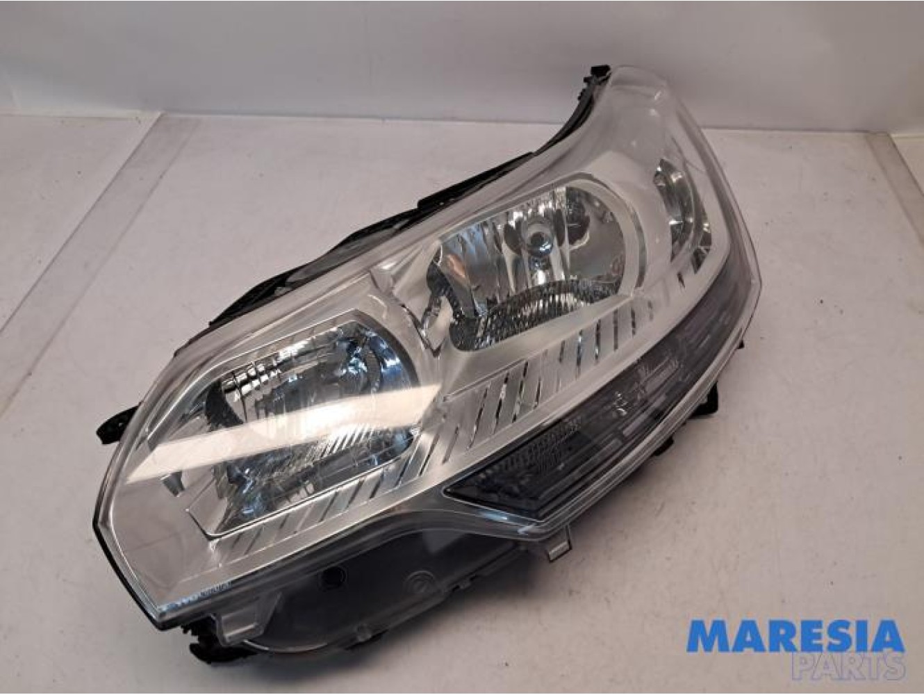 Citroen - C5 - Headlight, left