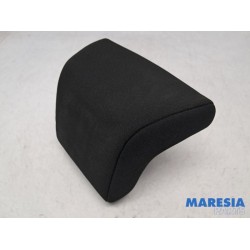 Peugeot - 208 - Headrest